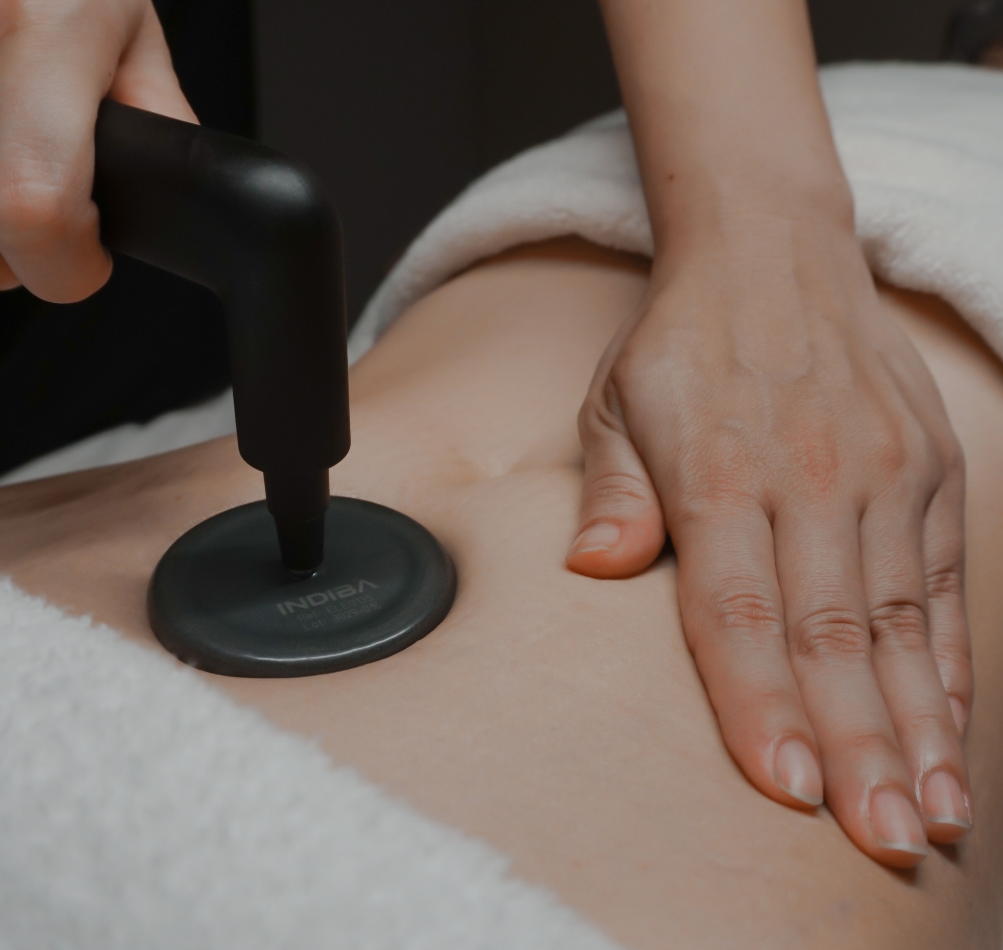 ZOEI SPA INDIBA 腹部溫熱護理實際操作照片